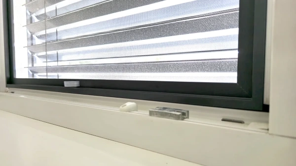 Sieťky proti hmyzu na OKNO - pevné KLIK - bežné odtiene 9