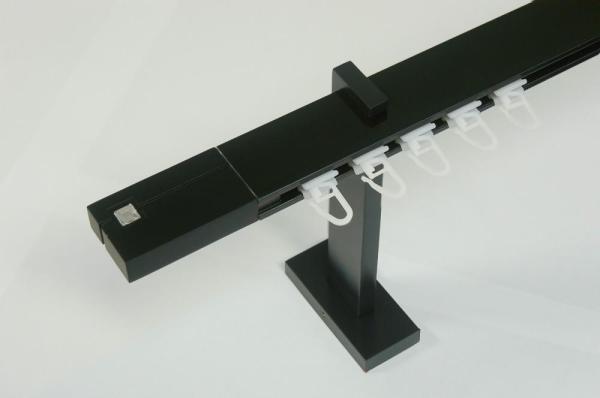 Garniže SQUARE LINE čierna - jednoradové - KRYSTAL čierna