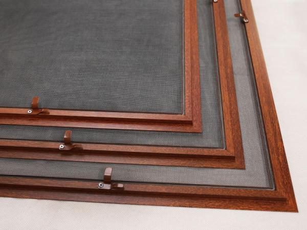 Sieťky na  OKNO - pevné - farby RAL 8