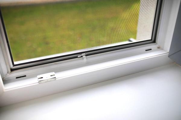 Sieťky na OKNO - pevné - bežné odtiene 3