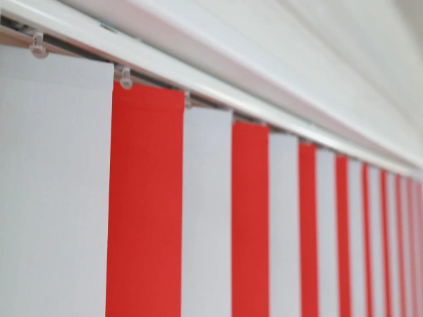 Dvojfarebné vertikálne žalúzie - látka QUEBEC 2