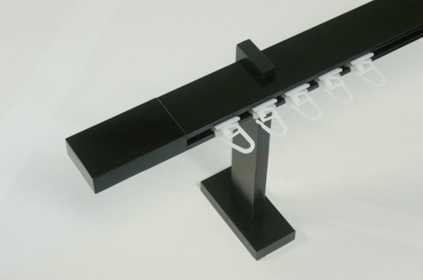 Garniže SQUARE LINE čierna - jednoradové - LINE čierna