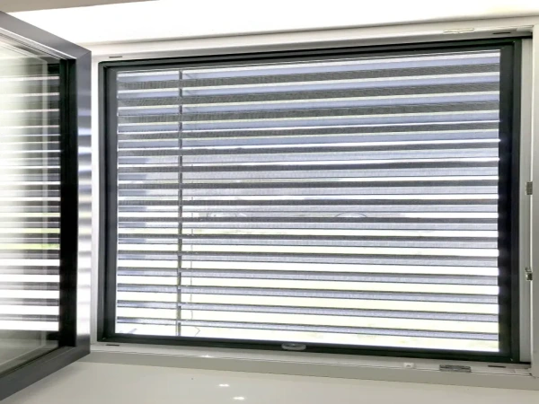 Sieťky proti hmyzu na OKNO - pevné KLIK LUX - bežné odtiene 4