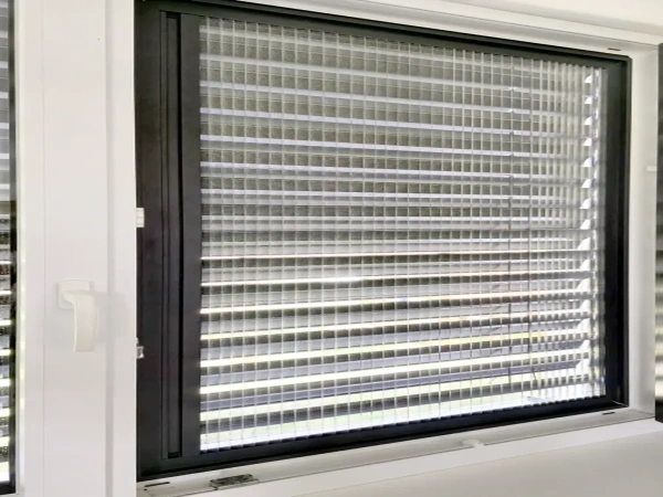 Sieťky proti hmyzu na OKNO - PLISSÉ KLIK - bežné odtiene 9