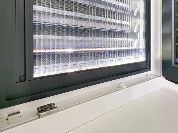 Sieťky proti hmyzu na DVERE - PLISSÉ KLIK - bežné odtiene 9