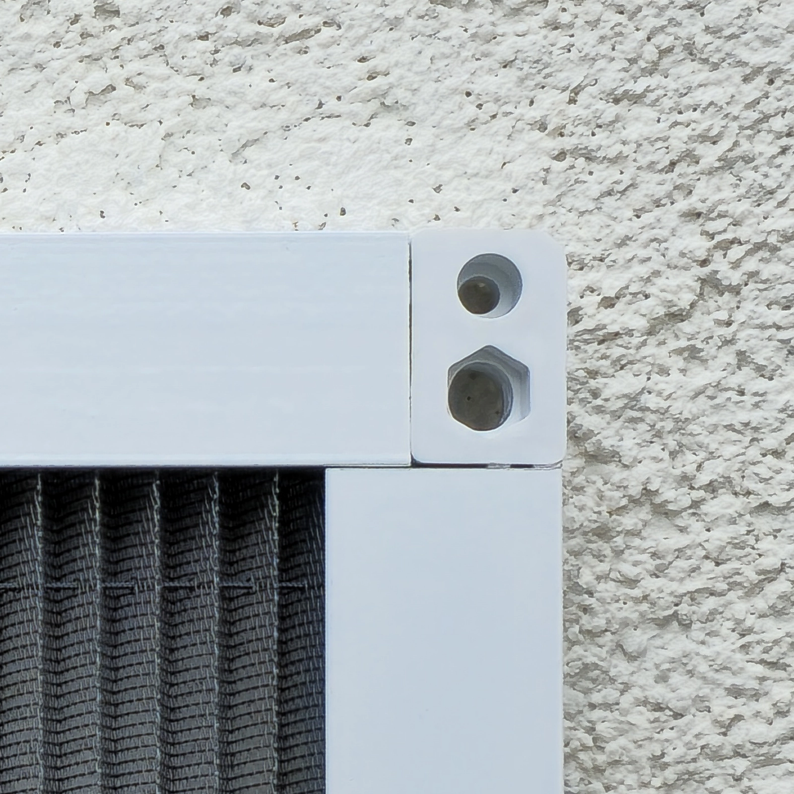 PLISSÉ LITE1 Vonkajší rohový spájač